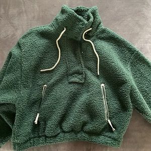 Adorable forest green crop sweater.